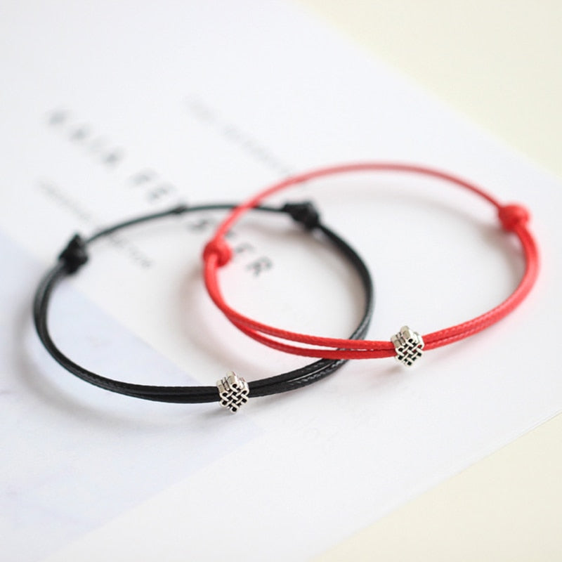 Adjustable Black Red Leather Rope Bracelet (1 eller 2 pk)