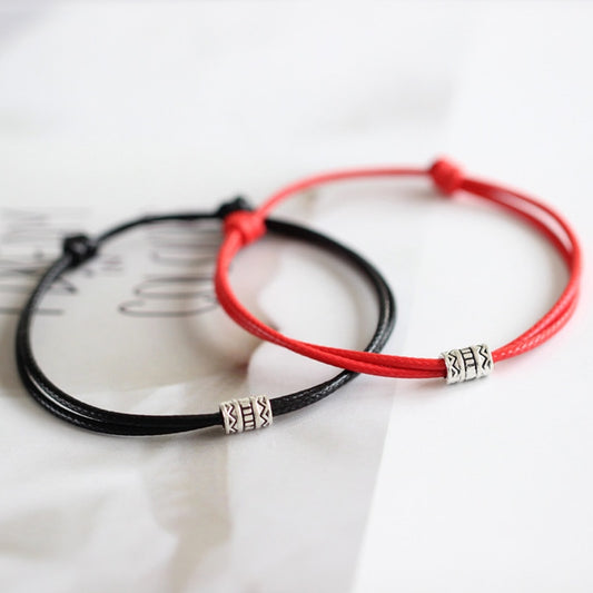 Adjustable Black Red Leather Rope Bracelet (1 eller 2 pk)