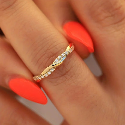 Cubic Zirconia Twist Ring – Luksuriøst Tilbehør